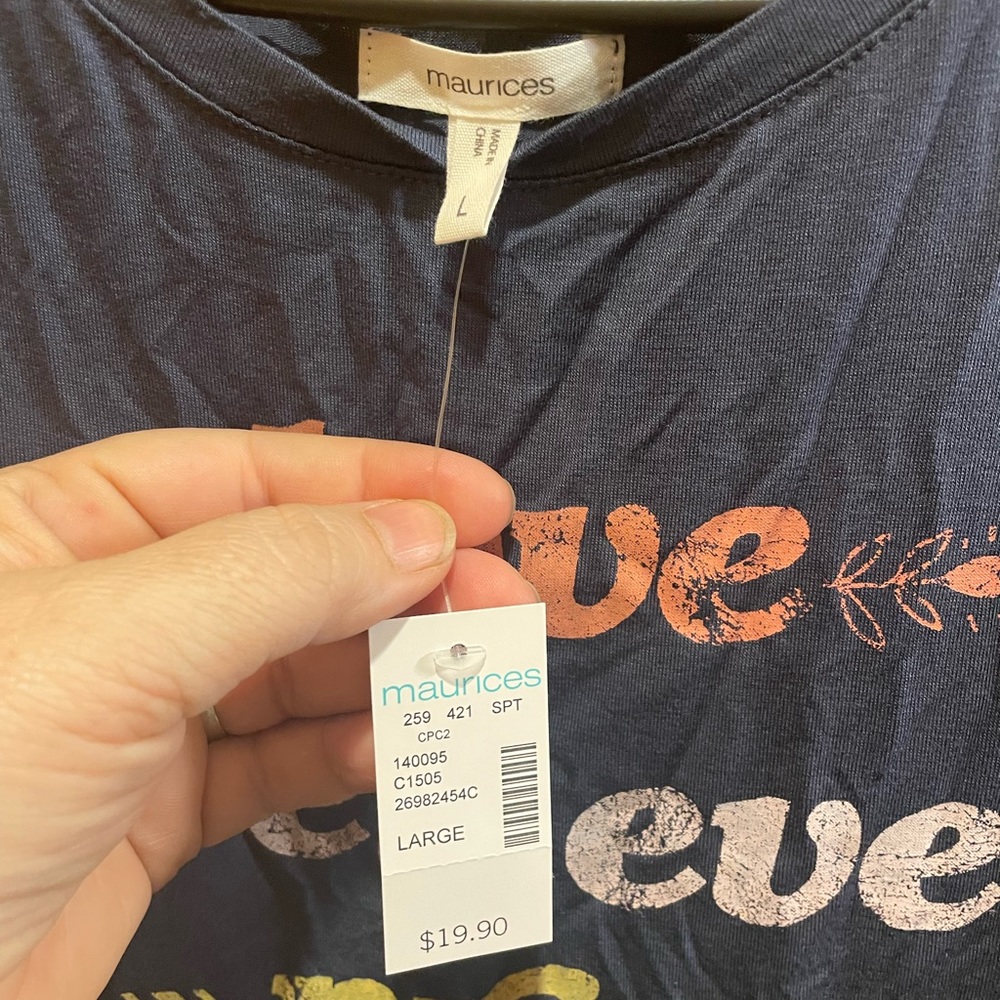 Simple Maurices Tee - Picture 2 of 2